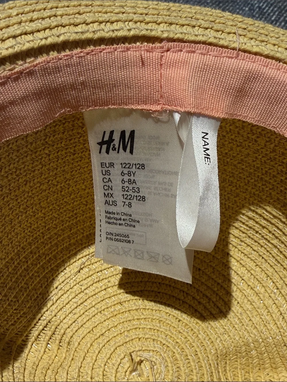 H&M playful cat